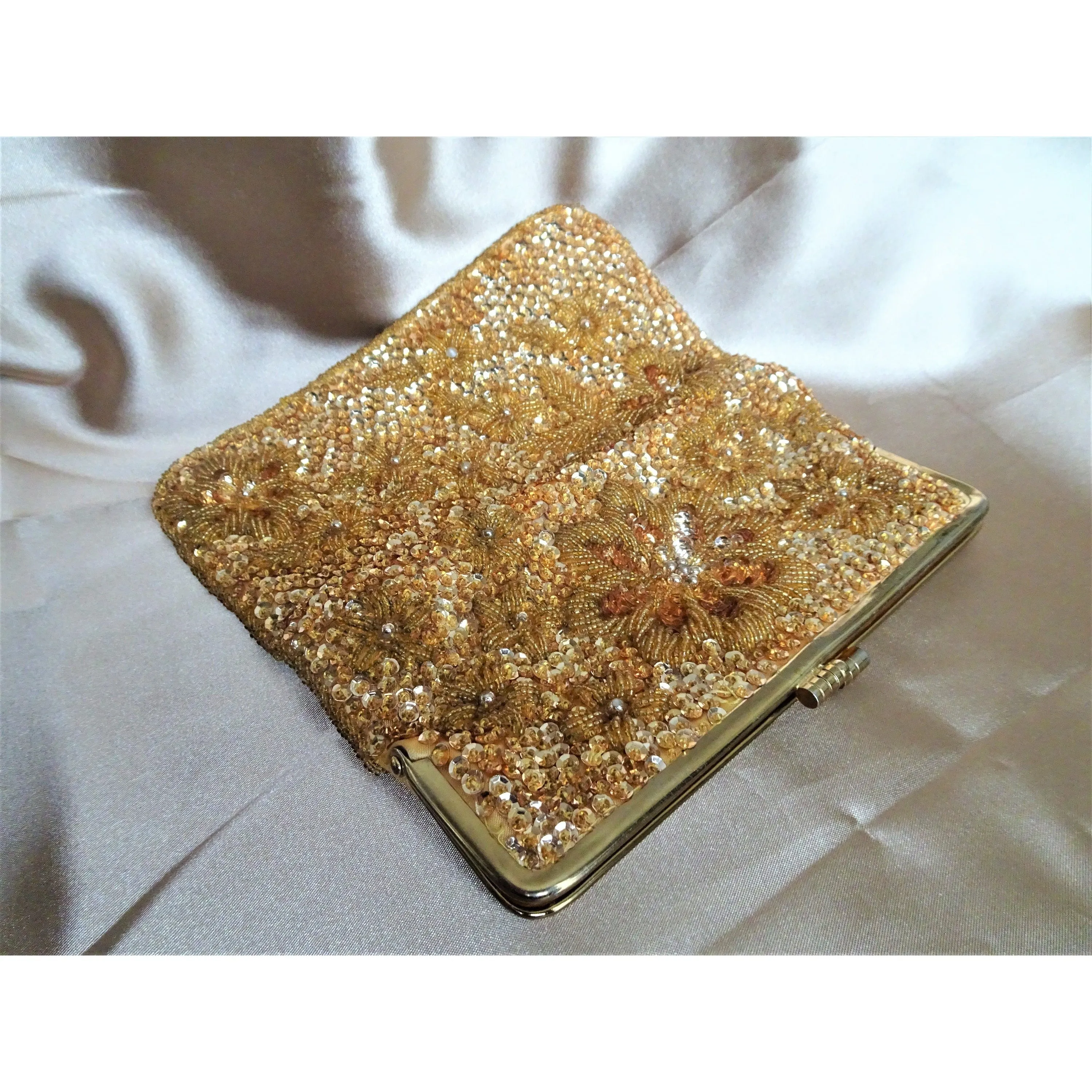 GORGEOUS Vintage Hand Beaded Evening Purse, Golden Glass and Sequined Fold Over Clutch Hand Bag, Elegant Design, Collectible Vin