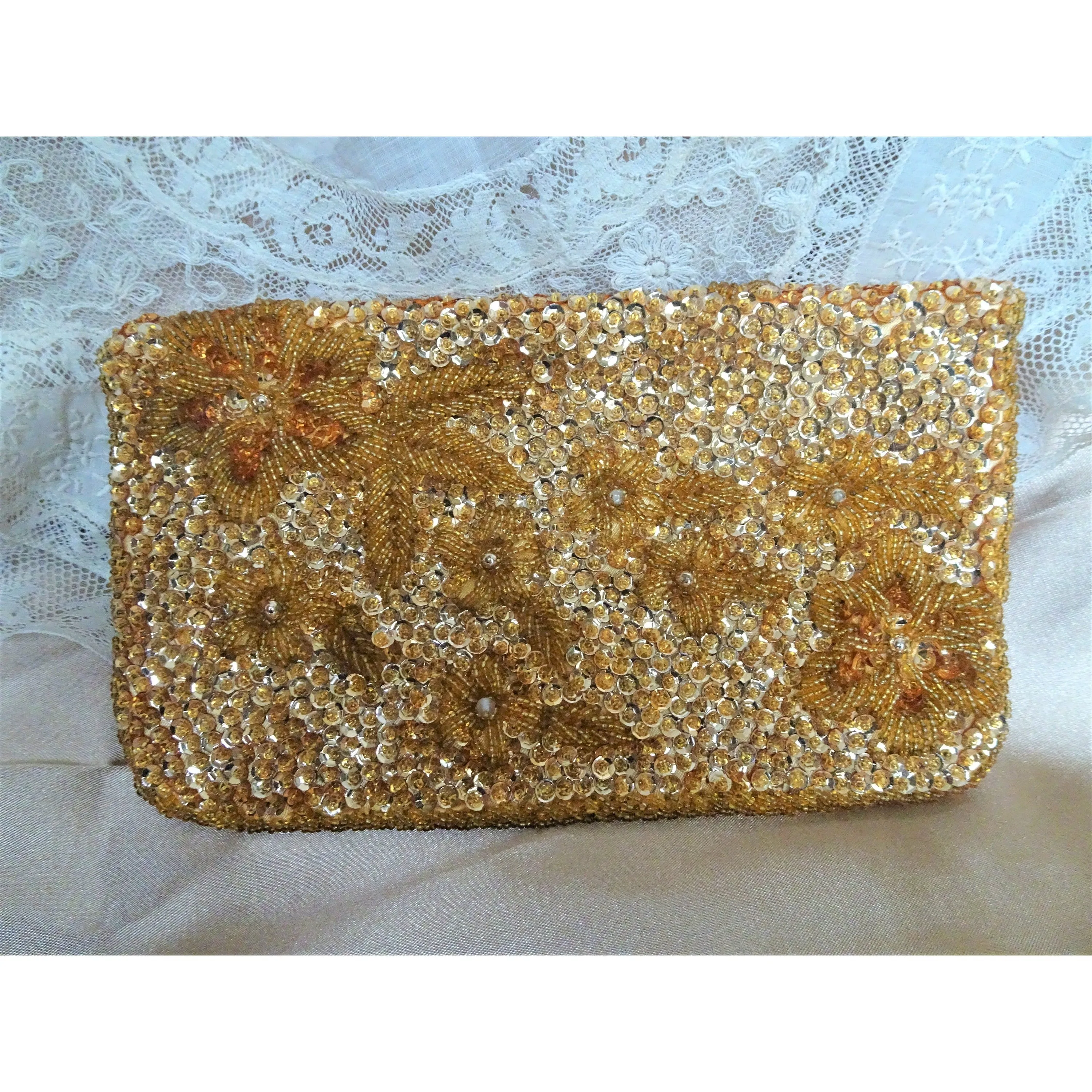 GORGEOUS Vintage Hand Beaded Evening Purse, Golden Glass and Sequined Fold Over Clutch Hand Bag, Elegant Design, Collectible Vin