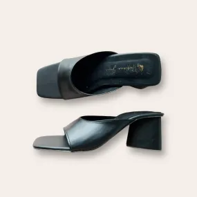 GRETA Curve Triangle Strap Heels Slides 2;